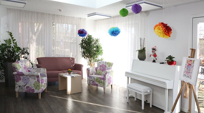 Farbenfroh und freundlich ist die Einrichtung im Hospiz (c) SilviaBins